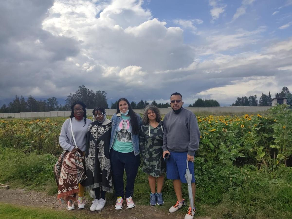 Hospedaje El Girasol Tababela Quito Buitenkant foto