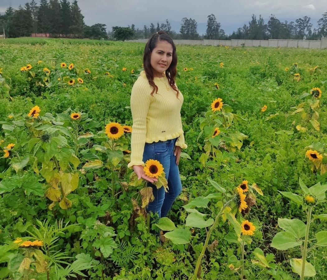 Hospedaje El Girasol Tababela Quito Buitenkant foto